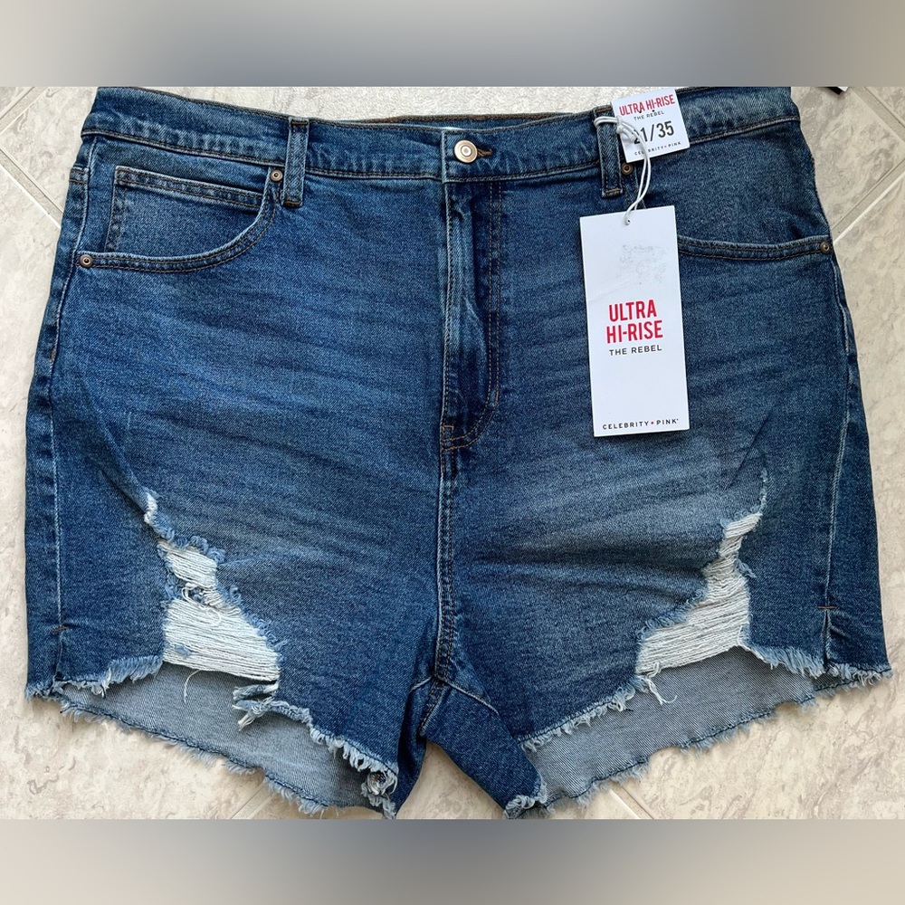 Celebrity Pink NWT Ultra Hi-Rise The Rebel Denim Shorts - Picture 1 of 4